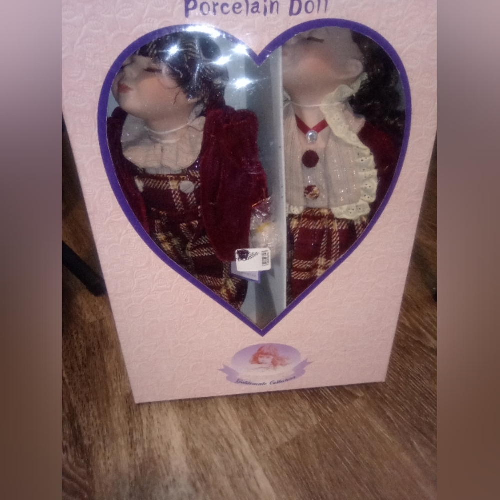 Vintage Anna and Aled goldenvale collection Porcelain doll